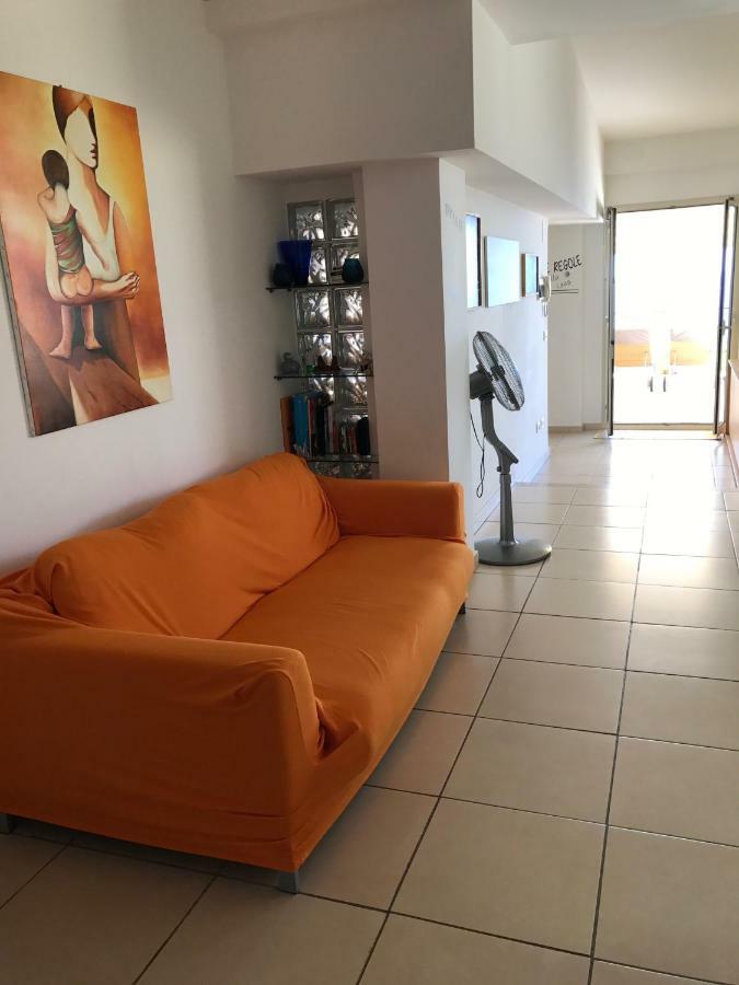 Ferienwohnung Attico Delle Pomelie Santa Teresa Di Riva Exterior foto