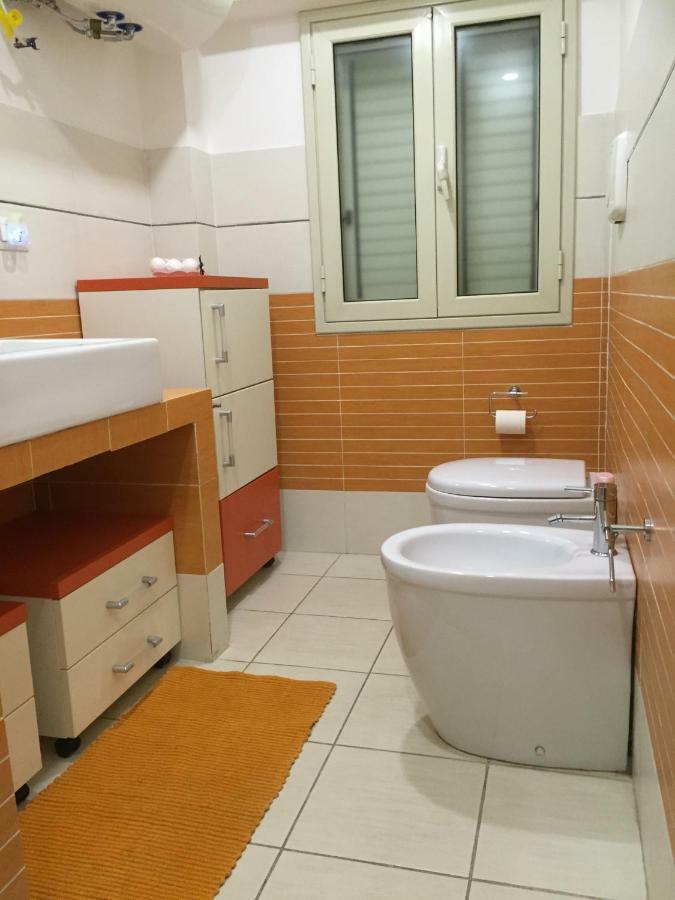 Ferienwohnung Attico Delle Pomelie Santa Teresa Di Riva Exterior foto